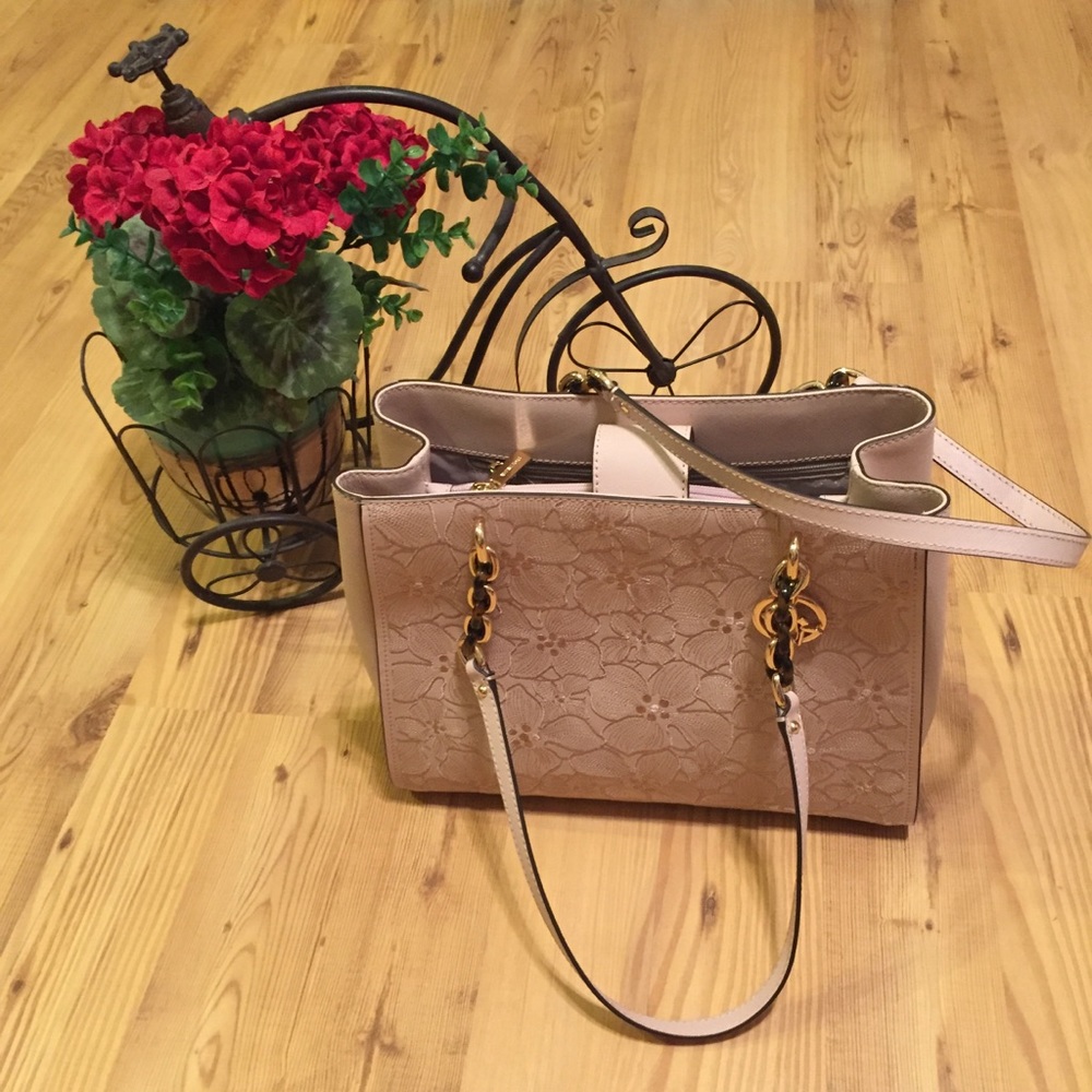 NWT! Michael Kors bag. Orig. $448.